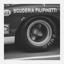 Load image into Gallery viewer, Ferrari 512S/512M 'Golden Wheels' - FINE ART PRINT